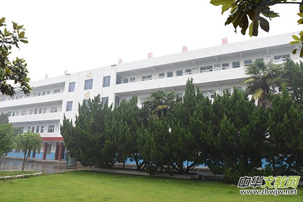 構(gòu)建和諧校園 提高教學(xué)質(zhì)量 構(gòu)建和諧校園 提高教學(xué)質(zhì)量