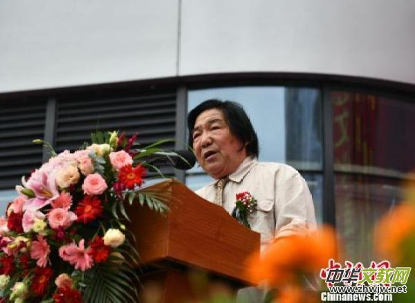 鳳凰古城再添新地標“鳳鳴天下”雕塑今日揭幕 鳳凰古城再添新地標“鳳鳴天下”雕塑今日揭幕