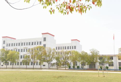 強化學校精細管理 全面提高教學質量 強化學校精細管理 全面提高教學質量