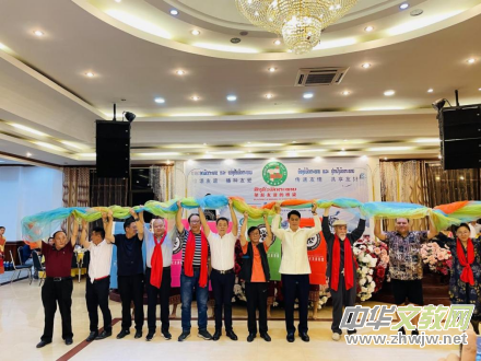 �ڰˌ��������ѹ������������Ļ��lչ�ˆ��Ӄxʽ���ϓ����ķِ¡���e��