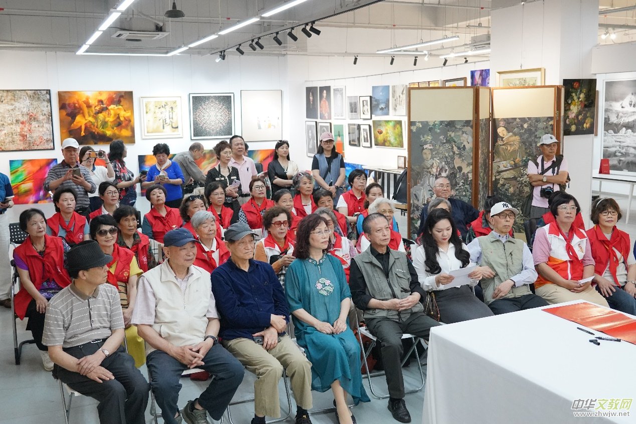 匯聚榜樣力量,共賞藝術華章—“勞模旗手勞動節風采展”在滬盛大啟幕 匯聚榜樣力量,共賞藝術華章—“勞模旗手勞動節風采展”在滬盛大啟幕