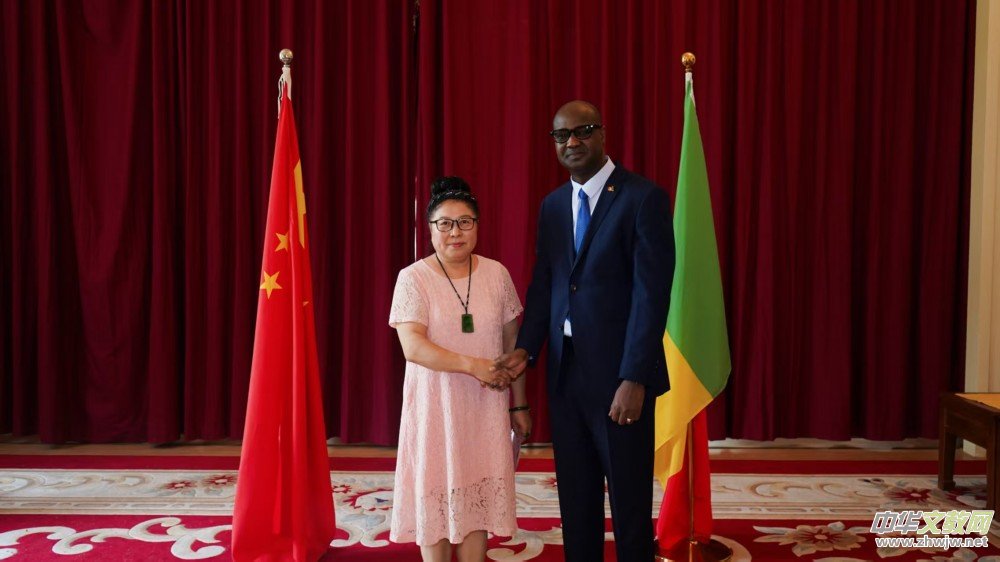 �������������t�о�ԺԺ�L������Ůʿ������ϯ �R�ﹲ�͇���ʹ�^�c���ȁ���ʹ�^���H���t�Ļ��������