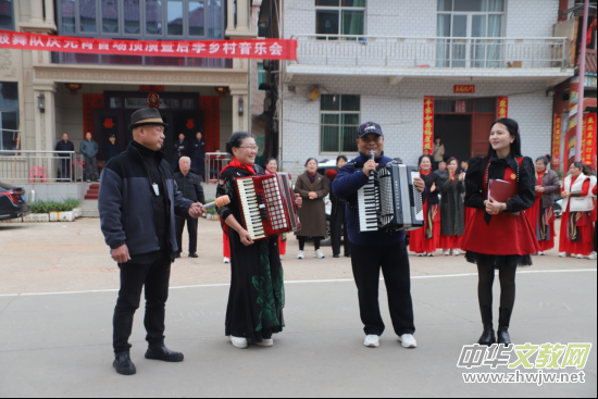 �Ę��g�v�cԪ�� �l����퍝����ġ�������Ů�ӹ���ꠑcԪ��չ�����l���������A�M�e��